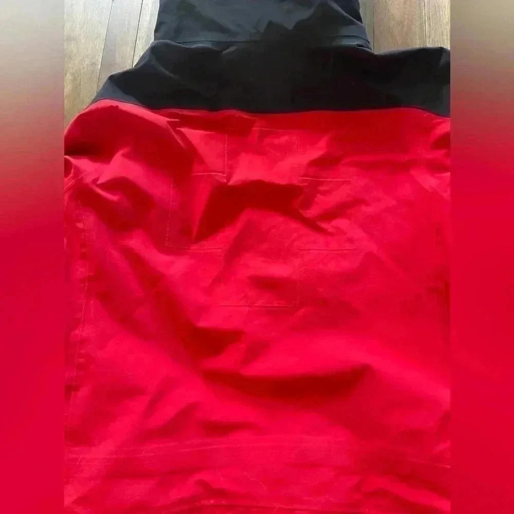 Patagonia medic jacket red and black goretex - Picture 11 of 16